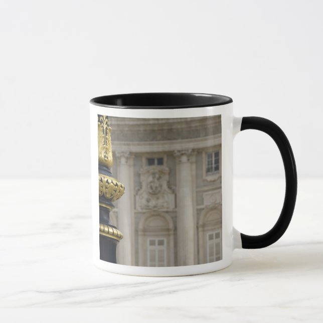 Caneca Espanha, Madrid. Palácio Real, lâmpada ornamentado (Direita)