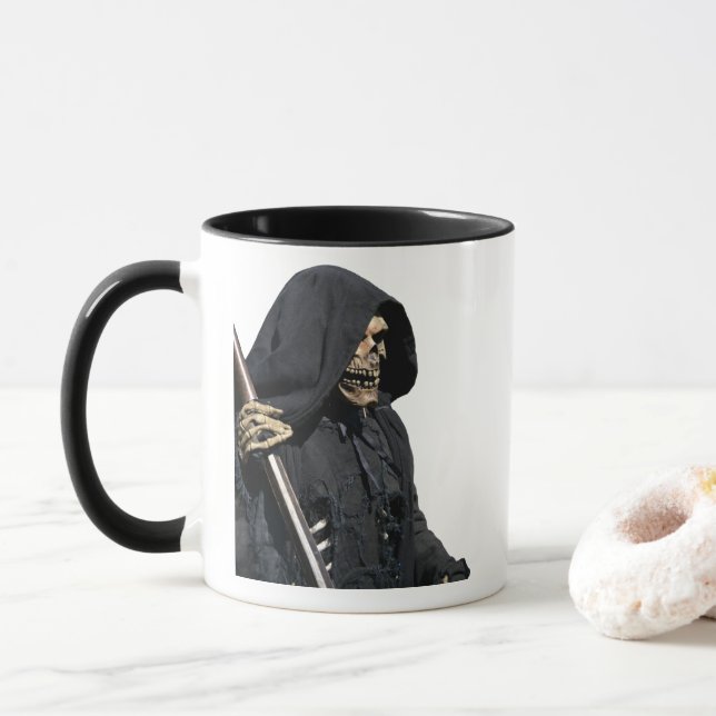 Caneca Esqueleto de Ceifador Cérebro e Scythe (Com Donut)