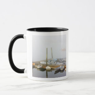 Caneca Esquifes e nevoeiro da manhã em Southwest Harbor,