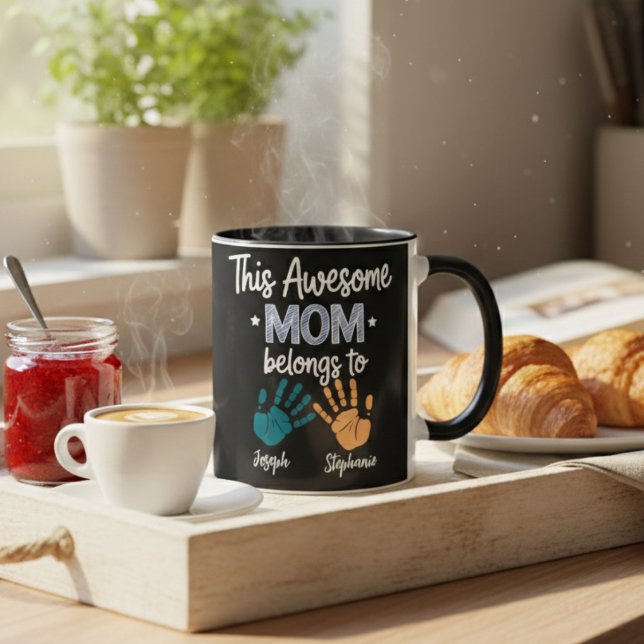 Caneca Esta Mãe Incrível Pertence às Crianças da Impressã (Criador carregado)