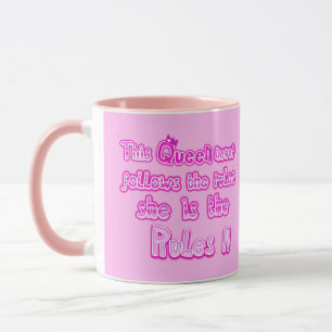 Caneca Esta rainha nunca segue as regras rosa