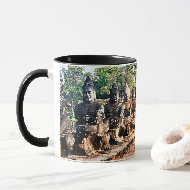 Caneca Estátuas de Deus de Angkor Thom (Com Donut)