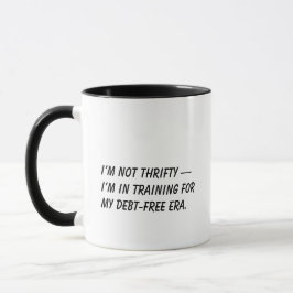 Caneca Estou em treinamento para minha era livre de dívid