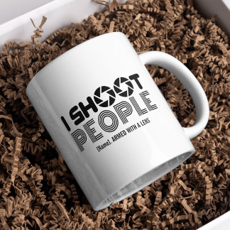 Caneca Eu atiro pessoas citações de amantes de fotógrafos
