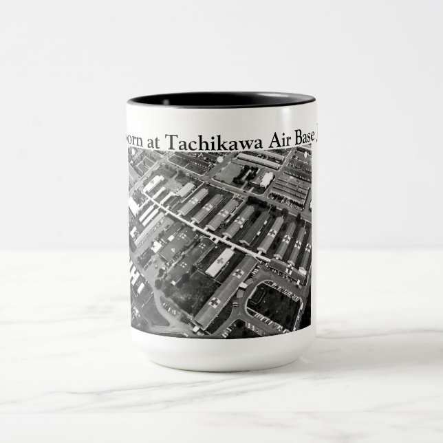 Caneca Eu era nascido na base aérea Japão de Tachikawa (Centro)