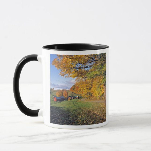 Caneca EUA, Vermont, Jenne Farm. Outono chega a Jenne (Esquerda)