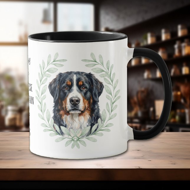 Caneca Eucalyptus Wreath Bernese Mountain Dog Monogram (Criador carregado)