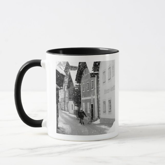 Caneca Europa, Áustria, Hallstat. Rua nevada (Esquerda)