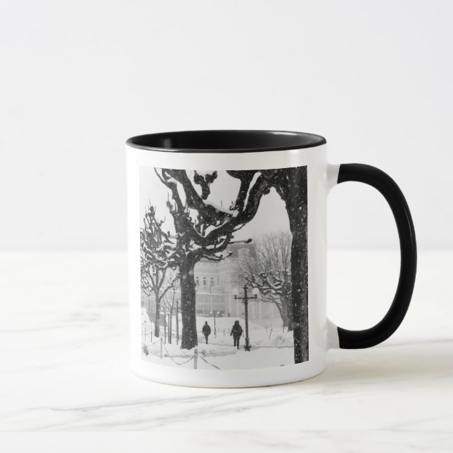 Caneca Europa, Áustria, Salzburgo. Inverno, (Direita)