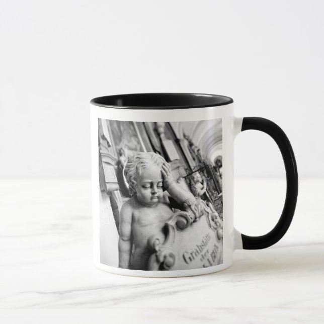 Caneca Europa, Áustria, Salzburgo. Querubim e monumento 3 (Direita)