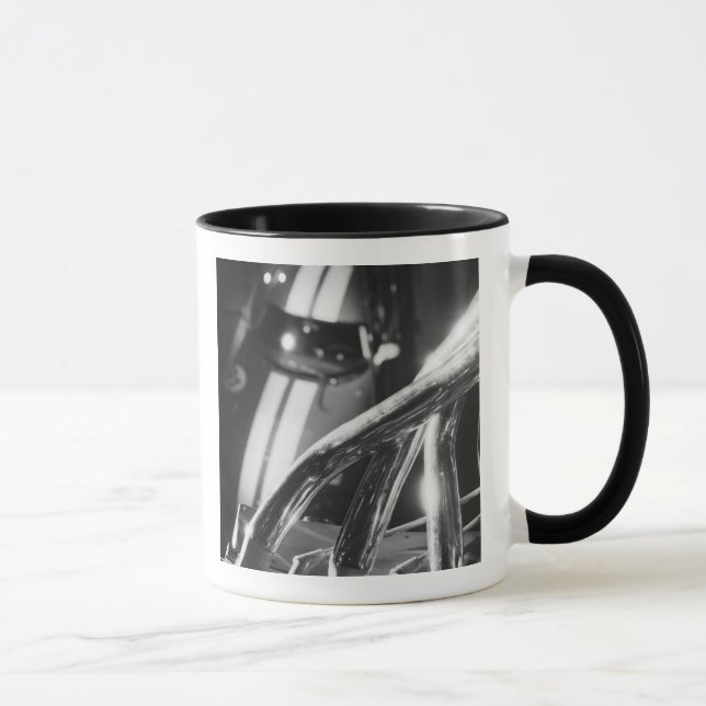 Caneca Europa, Suiça, Genebra. Show Automóvel de Genebra; (Direita)