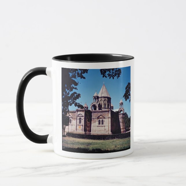 Caneca Exterior da catedral Etchmiadzin (Esquerda)
