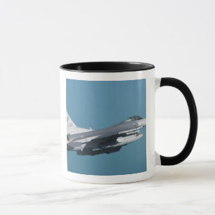 Caneca Falcão de Luta F-16 em Voo