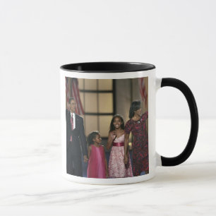 Caneca Família de Barak Obama acena na última noite de