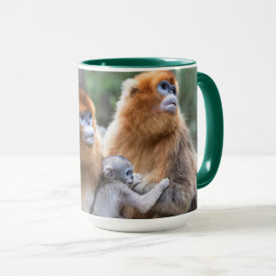 Caneca Família de Macacos Dourados de Nariz Arrebitado
