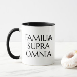 Caneca Familia Supra Omnia - Citação Latina