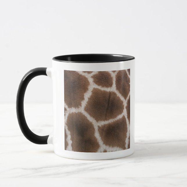 Caneca Feche acima da pele dos girafas (Esquerda)