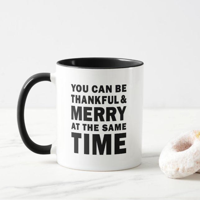Caneca Feliz e Grata ao Mesmo Tempo Férias (Com Donut)