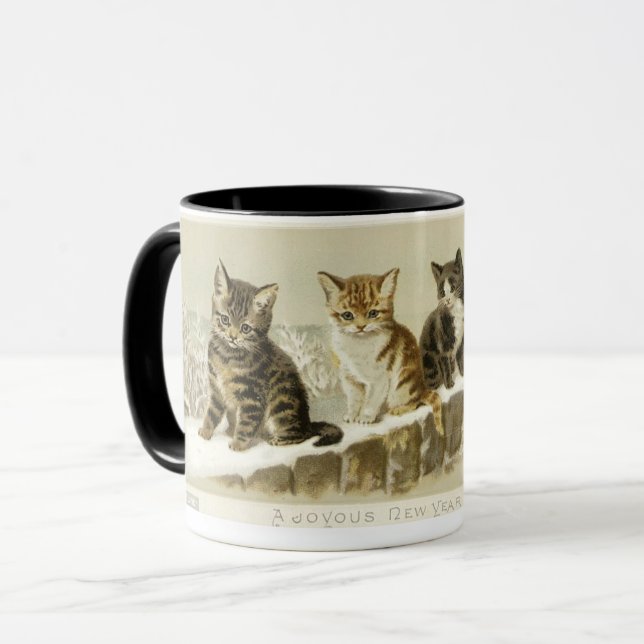Caneca Fileira de Kittens por Helena Maguire (Frente Esquerda)