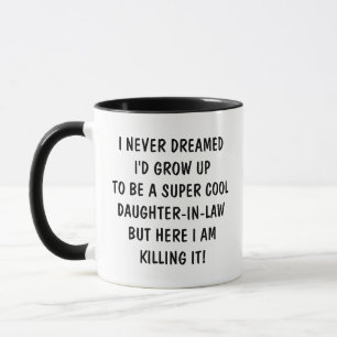 Caneca Filha Política Super Legal e Divertida Matando a B