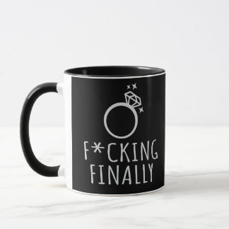 Caneca Finally Engaged