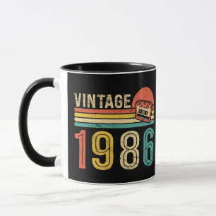 Caneca Fita Cassete de Aniversário Retro 1986 Nostálgica