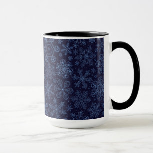 Caneca Flocos de neve azuis em azul