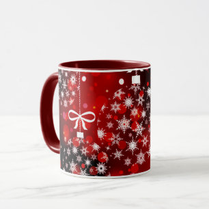 Caneca Flocos de neve sobre fundo vermelho e preto.