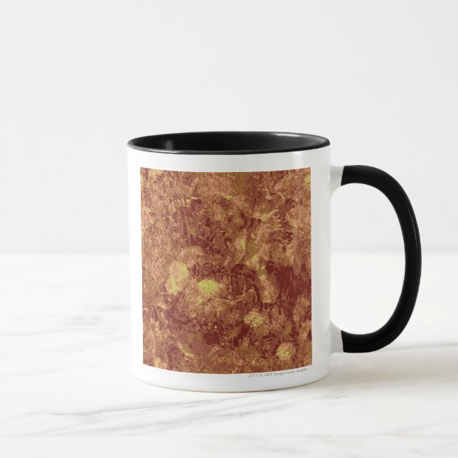 Caneca Flor amarela contra o teste padrão da camuflagem (Direita)