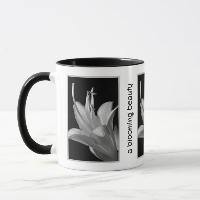 Caneca Flor de Hosta Personalizada em Preto e Branco (Esquerda)