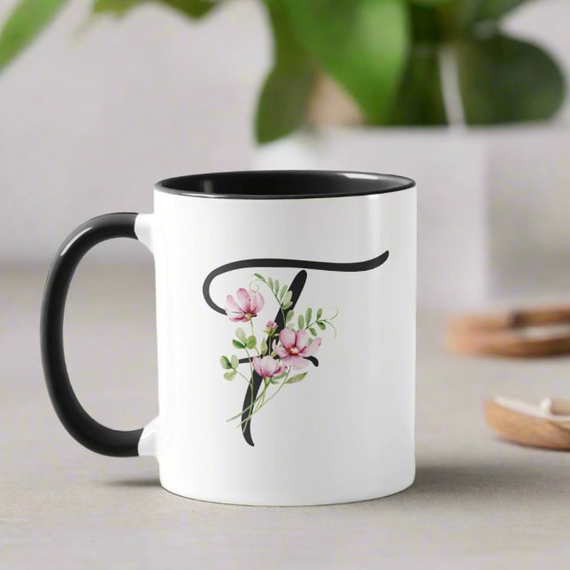 Caneca Floral "F" Inicial de Script Preto Elegante Modern (Criador carregado)