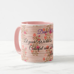 Caneca Floral no texto personalizado de madeira