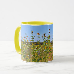 Caneca Flores Amarelas Altas em Fazenda