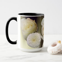 Caneca Flores Cremosas Elegantes