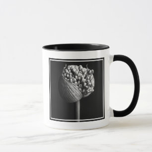 Caneca Flores Flor B&W Allium Bud