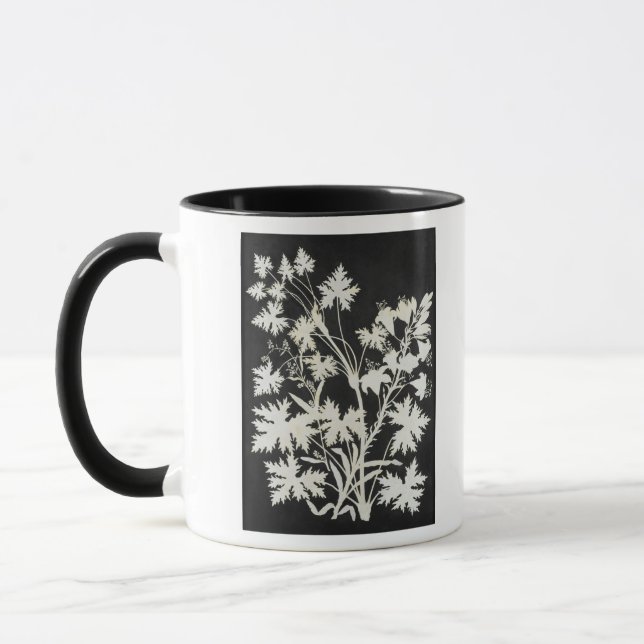 Caneca Flores na silhueta (Esquerda)