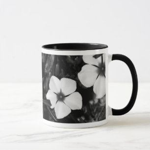 Caneca Flores preto e branco