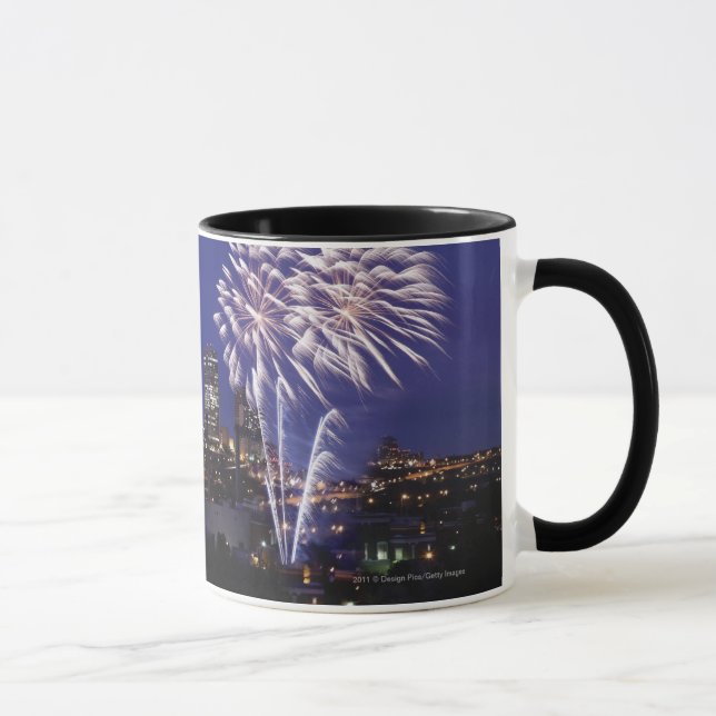 Caneca Fogos-de-artifício sobre a cidade (Direita)