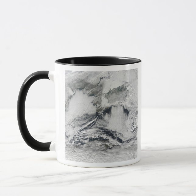 Caneca Formação de nuvens sobre o Mar Negro (Esquerda)
