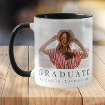 Caneca Formando 20XX Foto Simples e Legal moderna<br><div class="desc">Essa design simples e moderna é composta por tipografia de serifa. "FORMANDO" num bloco de cor.</div>