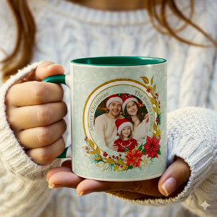 Caneca Foto de Natal - Família com Coroa de Brilho Dourad