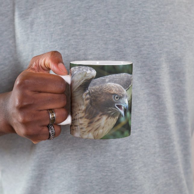 Caneca Foto de Rapina do Falcão-de-cauda-vermelha (In Situ Held)