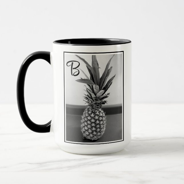 Caneca Foto simples de um abacaxi com Solteiro inicial (Esquerda)