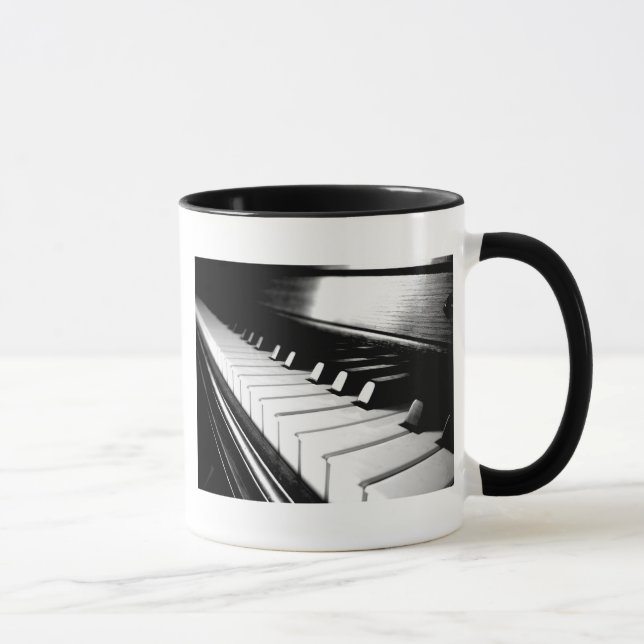 Caneca Fotografia Clássica de Piano Preto e Branco (Direita)