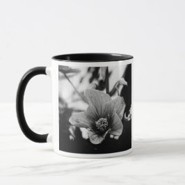 Caneca Fotografia Floral a Preto e Branco