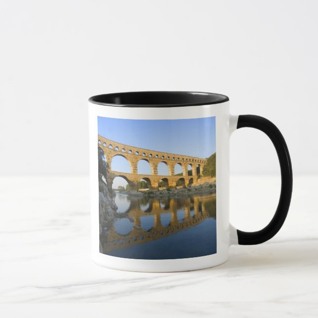 Caneca França, Avignon. O aqueduto Pont du Gard Roman (Direita)