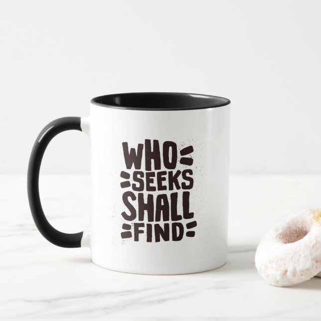 Caneca Frase de Palavras Desenhadas à Mão Quem Procura En (Com Donut)