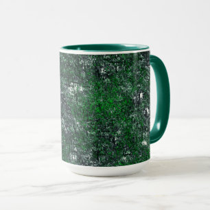 Caneca Fungo verde sobre rocha ou tronco de cinza esbranq