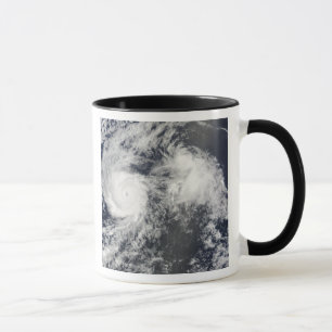Caneca Furacão Felicia e tempestade Enrique ao leste do