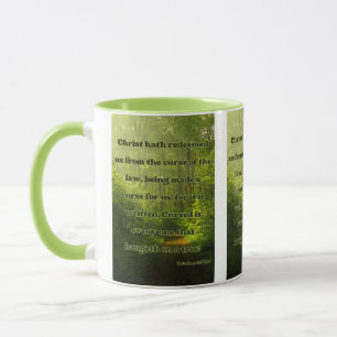 Caneca Galatianos 3:13 KJV Bíblia Verso Pic Dois Tons